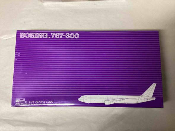 HAS51908 - Hasegawa 1/200 Boeing 767-300 - WWHP113337