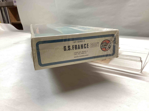 AIR06202-2 - Airfix 1/600 S.S. France - WWHP113355