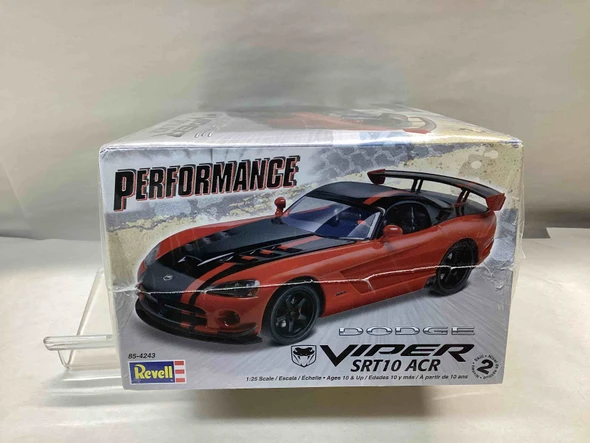 RMX85-4243 - Revell 1/25 Dodge Viper SRT10 ACR - WWHP113410