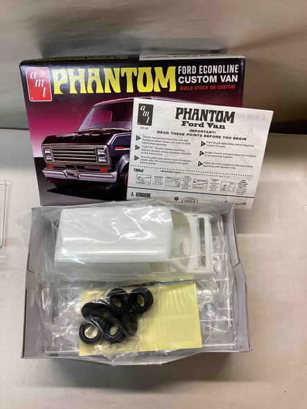 AMT767/12 - AMT 1/25 Phantom Ford Econoline Custom Van - WWHP113463