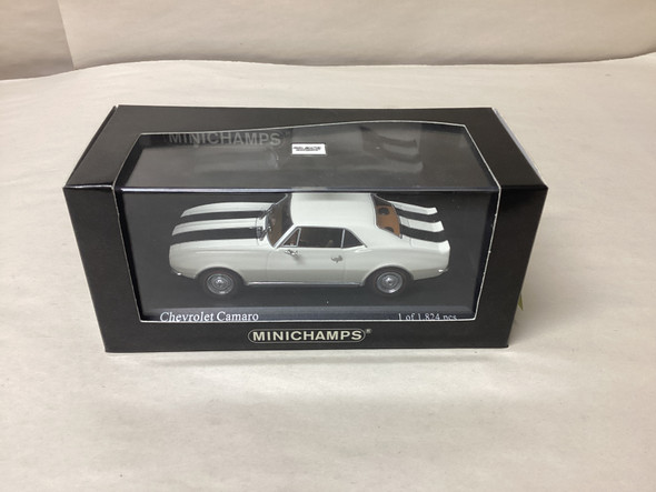 MNC400142720 - Minichamps 1/43 1967 Chevrolet Camaro SS Ermine White