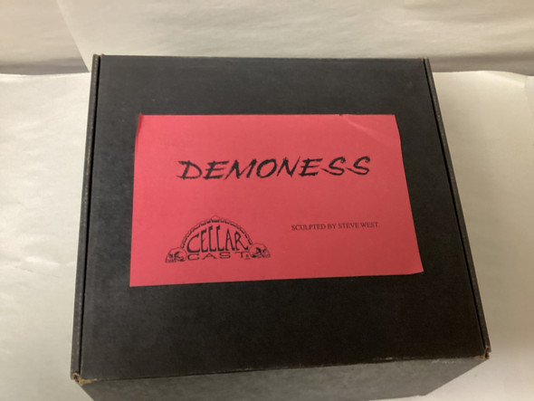 CEL400 - Cellar Cast 1/6 Demoness - WWHP113755