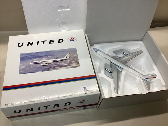 IF80014 - InFlight200 1/200 United Air Lines McDonnell Douglas DC-8-62H N8967U