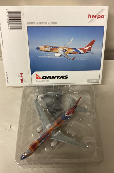 HEA550741 - Herpa 1/200 Qantas Boeing 737-800 "Yananyi Dreaming"