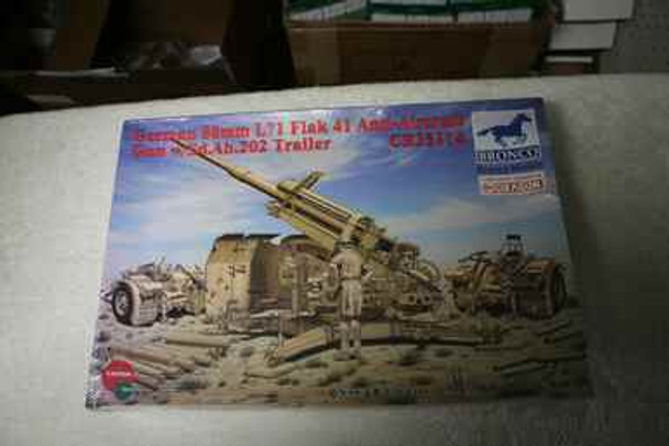 BROCB35114 - Bronco - 1/35 German 88mm L71 Flak 41 Anti Aircraft Gun w/Sd.Ah.202 Trailer BROCB35114 - Bronco - 1/35 German 88mm L71 Flak 41 Anti Aircraft Gun w/Sd.Ah.202 Trailer