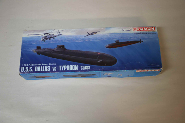 DRA7001 - Dragon - 1/700 U.S.S. Dallas vs Typhoon CLass Modern Sea Power Series