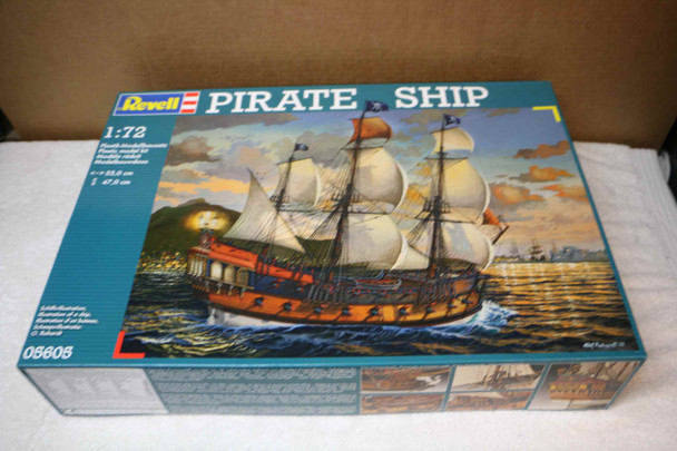 RAG05605 - Revell - 1/72 Pirate Ship  (Discontinued)