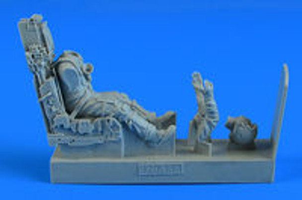 ABN320134 - Aero Bonus - 1/32 Modern British Fighter Pilot w seat (Eurofighter Typhoon)