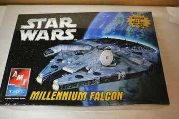 AMT38273 - AMT Star Wars Millenium Falcon
