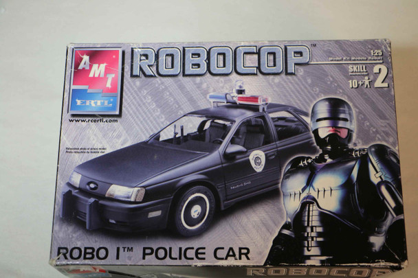 AMT38037 - AMT 1/25 'ROBOCOP' Taurus Police Car (Discontinued)