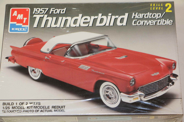 AMT6516 - AMT 1/25 1957 Ford Thunderbird