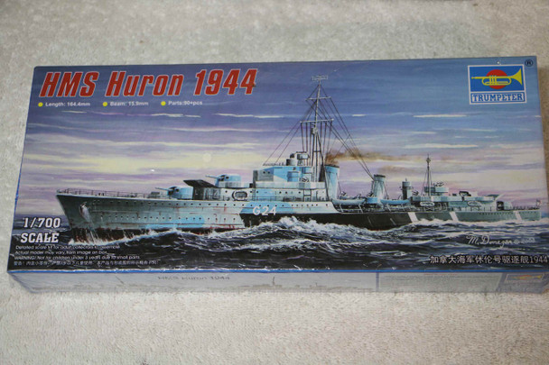 TRP05759 - Trumpeter 1/700 HMCS Huron 1944