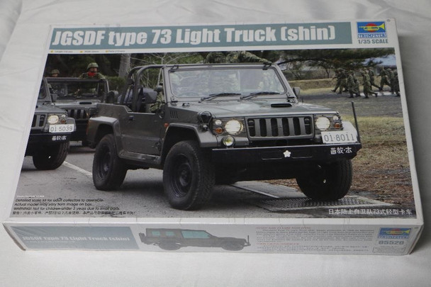 TRP05520 - Trumpeter 1/35 JGSDF Type 73 Light Truck
