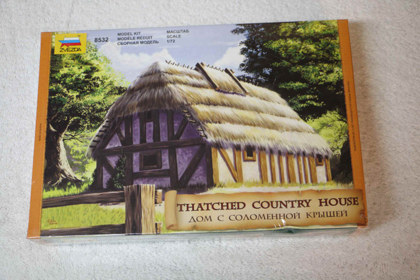 ZVE8532 - Zvezda 1/72 Thatched Country House