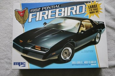 MPC858 - MPC 1/16 1982 Pontiac Firebird - WWWEB10101130