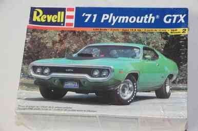 REV2166 - Revell 1/24 1971 Plymouth GTX - WWWEB10101145