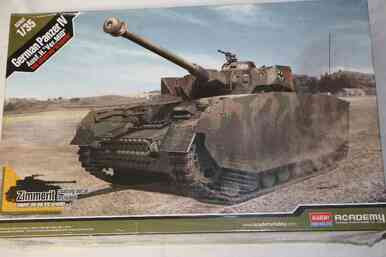 ACA13516 - Academy 1/35 German Panzer IV Ausf.H 'VET.MID' - WWWEB10101348