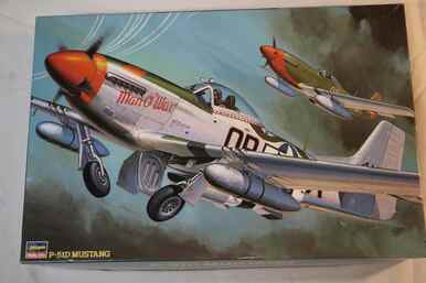 HAS08055 - Hasegawa 1/32 P-51D Mustang - WWWEB10101635