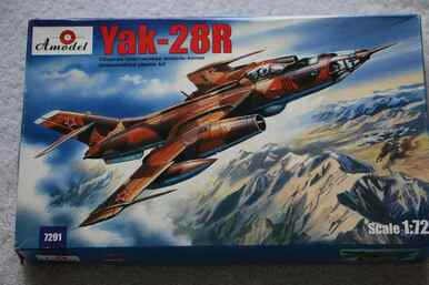 AMO7291 - Amodel 1/72 Yak-28R - WWWEB10101648