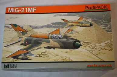 EDU8231 - Eduard Models 1/48 MiG-21MF ProfiPACK - WWWEB10101797