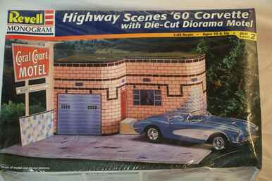 RMX7802 - Revell 1/25 Highway Scene '60 Corvette with Die-cut Diorama Motel - WWWEB10102079