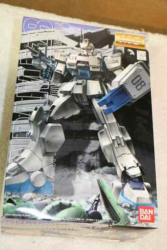 BAN0077634 - Bandai 1/100 Gundam Ez8 E.F.S.F. First Mobil Suit Custom Type - WWWEB10104579