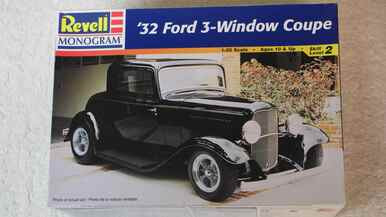 RMX7605 - Revell 1/25 32 Ford 3-window Coupe - WWWEB10104645