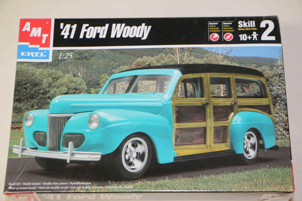 AMT30052 - AMT 1/25 1941 Ford Woody - WWWEB10109048