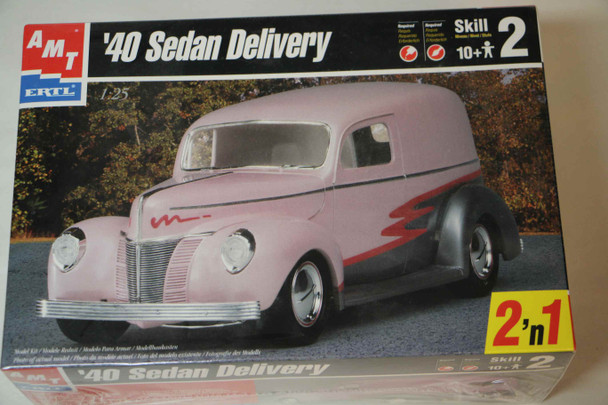 AMT8215 - AMT 1/25 1940 Ford Sedan Delivery - WWWEB10109101