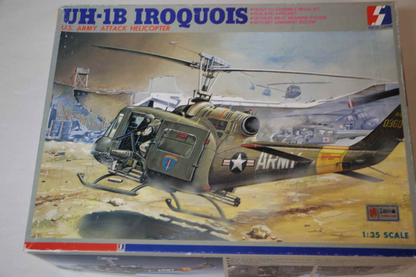 SEM10000 - Seminar 1/35 UH-1B Iroquois Attack Helicopter - WWWEB10110172