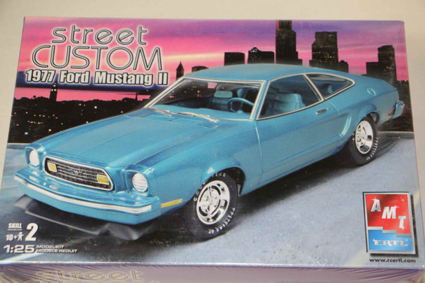 AMT38276 - AMT 1/25 1977 Ford Mustang II WWWEB10112505