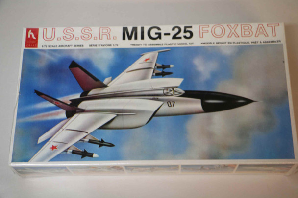 HBCHC1352 - Hobbycraft 1/72 USSR MiG-25 Foxbat - WWWEB10113626