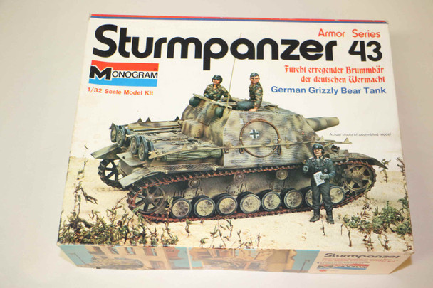 MON7506 - Monogram 1/32 Strumpanzer 43 German Grizzly