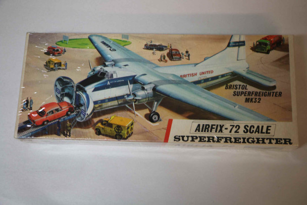 AIR582 - Airfix 1/72 Bristol Superfreighter Mk32 - WWWEB10114207