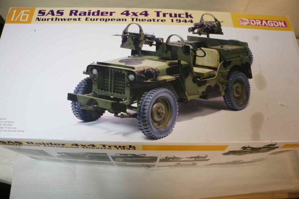 DRA75042 - Dragon - 1/6 SAS Raider 4x4 Truck NW Europe '44 Preowned10118175