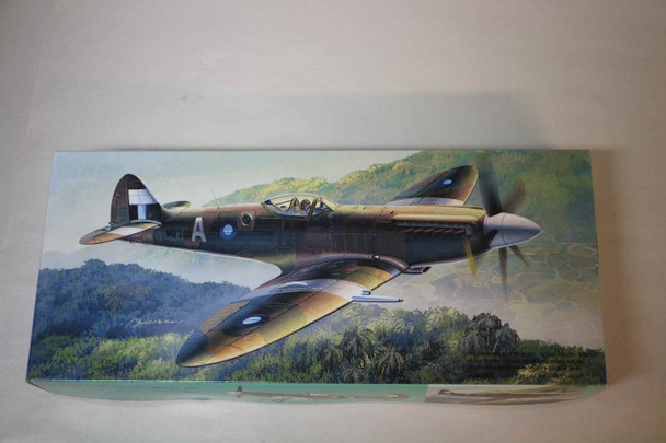 FUJ72001 - Fujimi 1/72 Spitfire F.R.Mk.14E "Fighter Recon" (C-9)  PREOWNED118845 FUJ72001 - Fujimi 1/72 Spitfire F.R.Mk.14E "Fighter Recon" (C-9)  PREOWNED118845