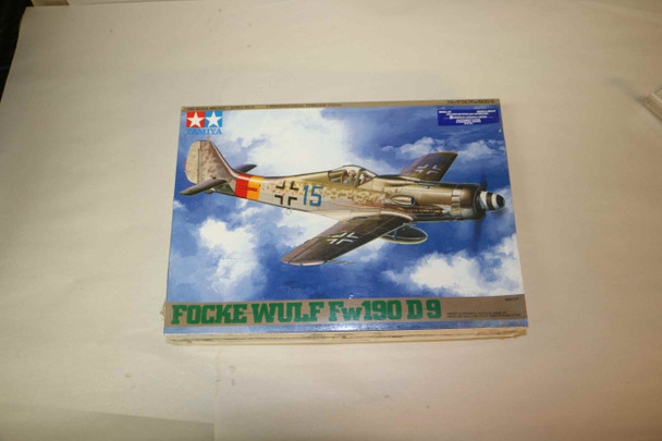 TAM61041 - Tamiya - 1/48 Focke-Wulf Fw 190 D-9 PREOWNED118936