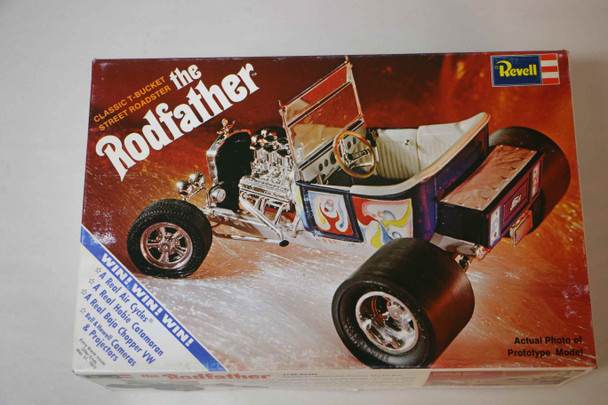 RMXH-1444 - Revell 1/25 The Rodfather