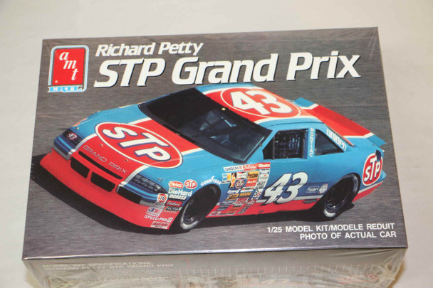 AMT6728 - AMT 1/25 Richard Petty STP Grand Prix WWHP119436