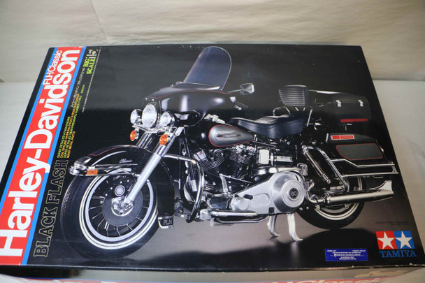 TAM16007 - Tamiya - 1/6 Harley Davidson Black Flash WWHP11223
