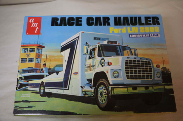 AMT758 - AMT 1/25 Ford LN8000 Race Car Hauler WWHP112288