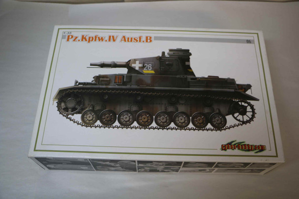 CYB6297 - Cyber Hobby - 1/35 Pz.Kpfw.IV Ausf.B  WWHP112353