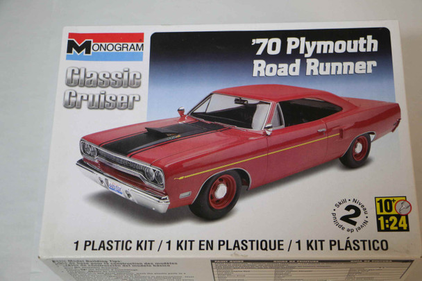 MON85-0892 - Monogram 1/24 '70 Plymouth Road Runner Classic Cruiser WWHP112396
