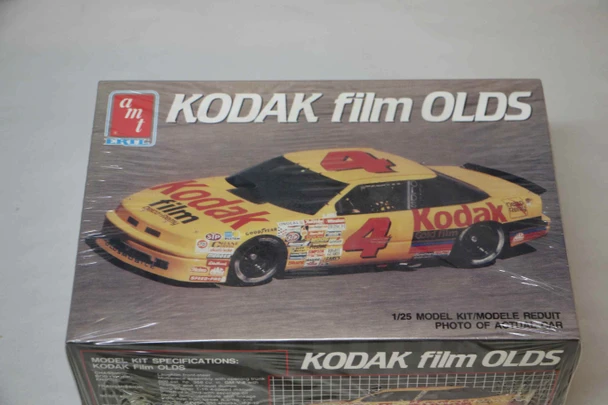 AMT6731 - AMT 1/25 Kodak film Cutlass WWHP112768