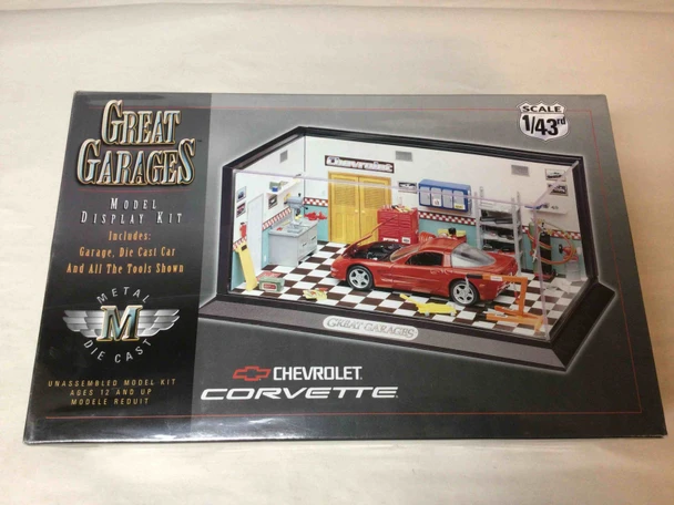 EST8001 - Estes 1/43 Great Garages Corvette - WWHP111136