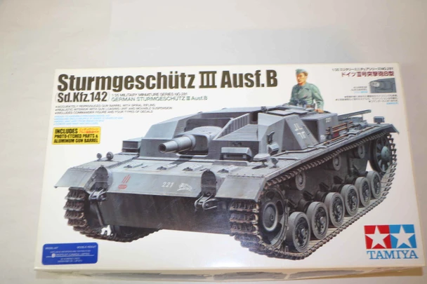 TAM35281 - Tamiya 1/35 Sturmgeschutz III Ausf.B - WWHP111264