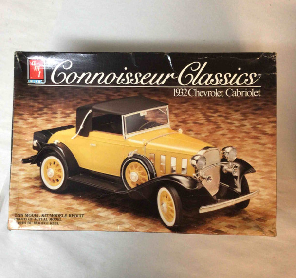 AMT6508 - AMT 1/25 1932 Chevrolet Cabriolet - WWHP111396
