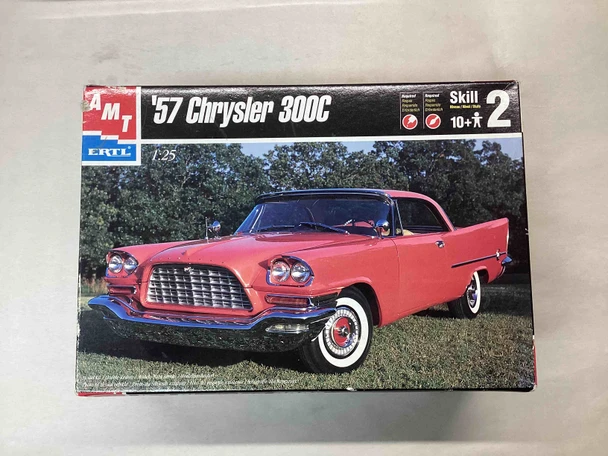 AMT30046 - AMT 1/25 '57 Chrysler 300C - WWWEB101046411