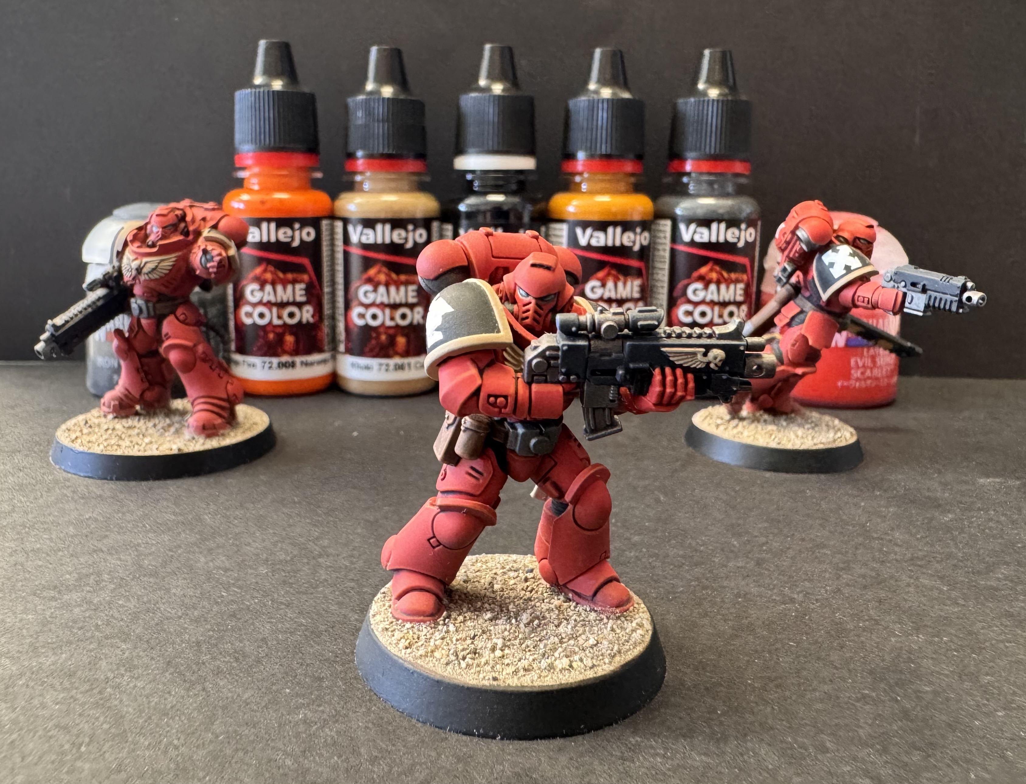 Close-up of Intercessor showing custom stalker bolter and eye detail