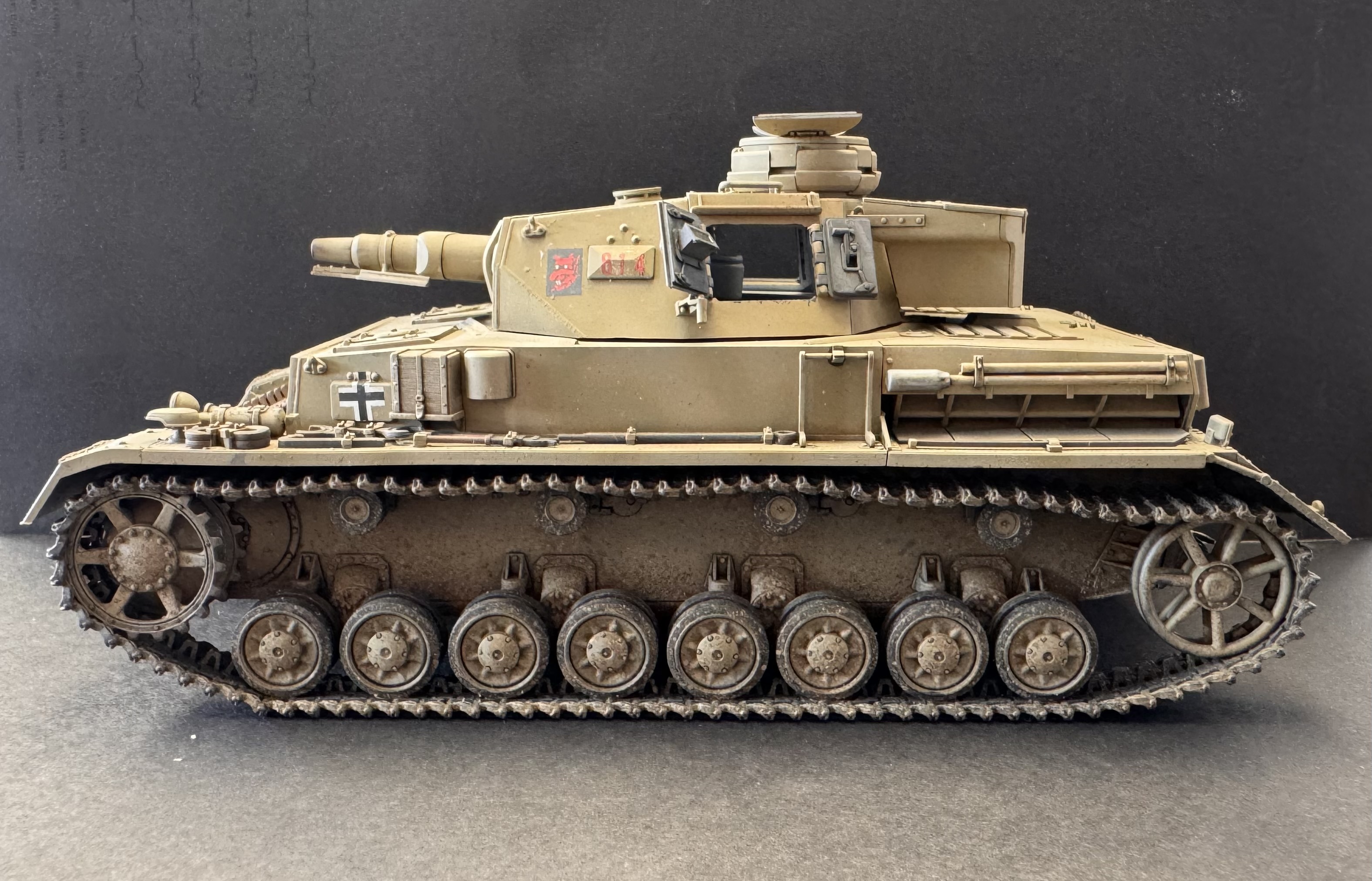 Side profile left - track weathering and decals